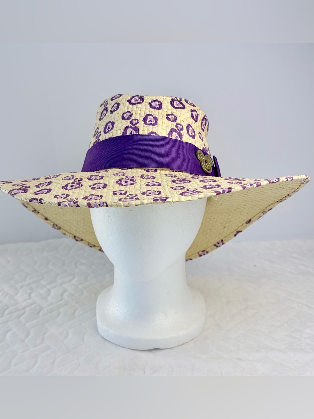 Brand New Disney Parks Mickey Mouse Beige Purple floral Straw Sun Hat One Size